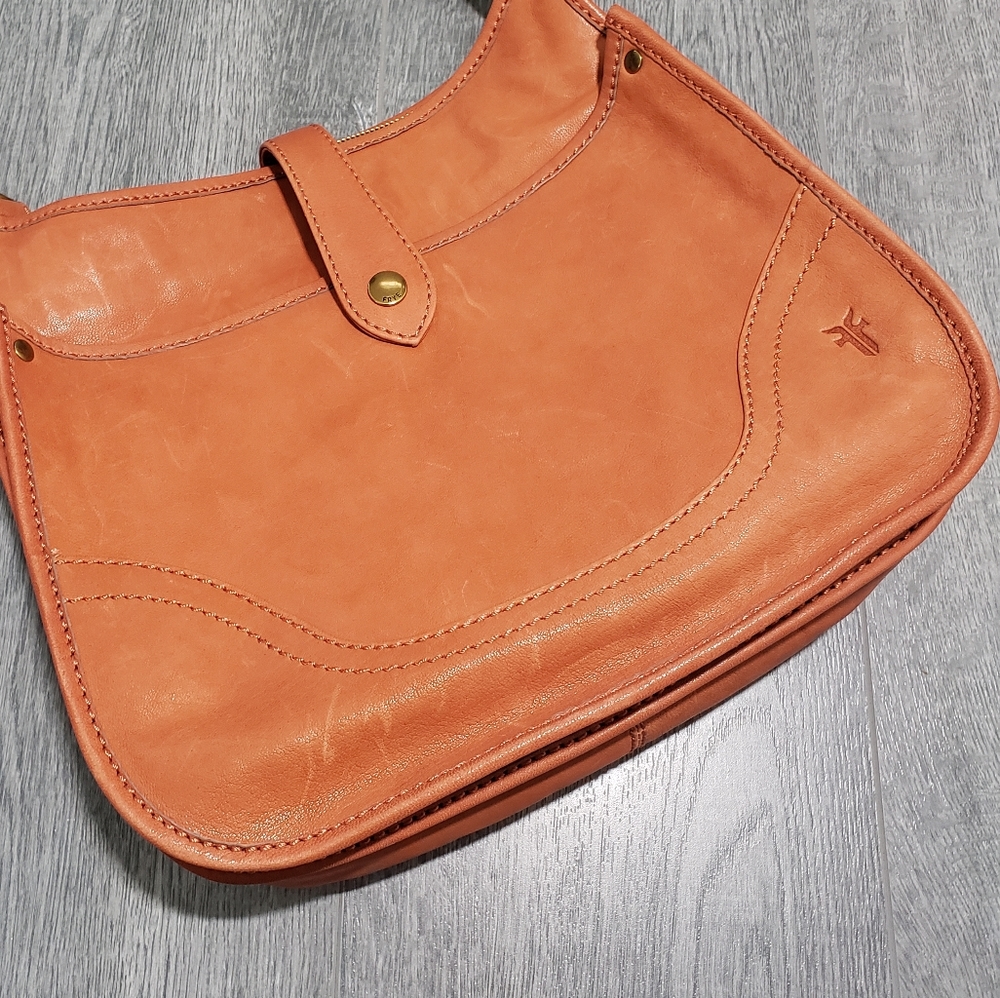 Frye Brand New Leather Madison North/South - Picture 7 of 8